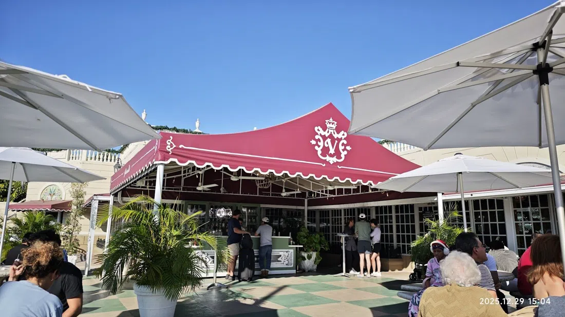 Versailles Restaurant — La Ventanita, Miami